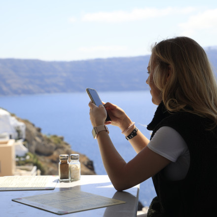 Ποια ΑΦΜ κάνουν σήμερα και αύριο αίτηση για τον Κοινωνικό Τουρισμό 2025