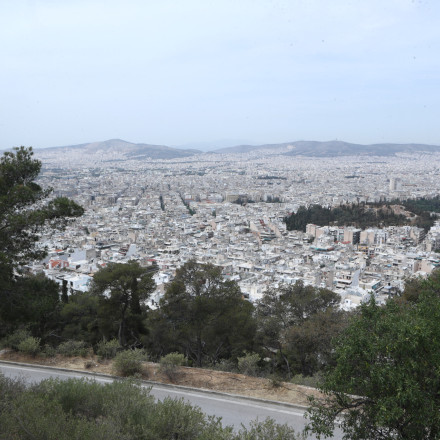 Ανατροπή με τον καιρό: Ο πολικός αεροχείμαρρος ρίχνει τη θερμοκρασία έως και 10 βαθμούς