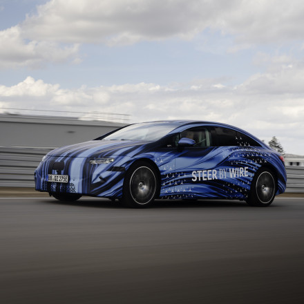 Η Mercedes-Benz προωθεί τον ανανεώσιμο άνθρακα Η Mercedes-Benz προωθεί τον ανανεώσιμο άνθρακα