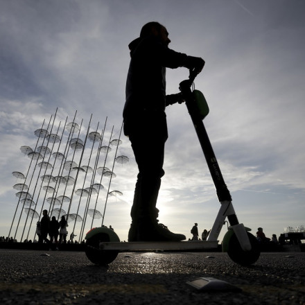 Θεσσαλονίκη: 13χρονος άρπαξε ηλεκτρικό πατίνι από 21χρονο - Απείλησε πως έχει μαχαίρι