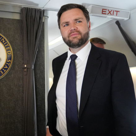 Νίπτει τας χείρας του ο Βανς: «Αν η Ρωσία δεν θέλει εκεχειρία, τότε... δεν είναι πόλεμος των ΗΠΑ»