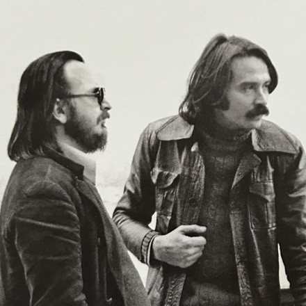 Ταξίδι στον ασπρόμαυρο χρόνο: «Χαίρω Πολύ, Σαββόπουλος» πενήντα χρόνια μετά