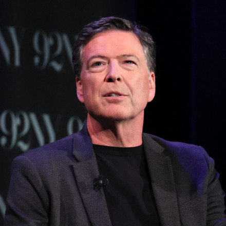 Υπό έρευνα πρώην αρχηγός του FBI για μυστηριώδη ανάρτηση - «απειλή» σε Τραμπ: Τι είναι το «86 47»