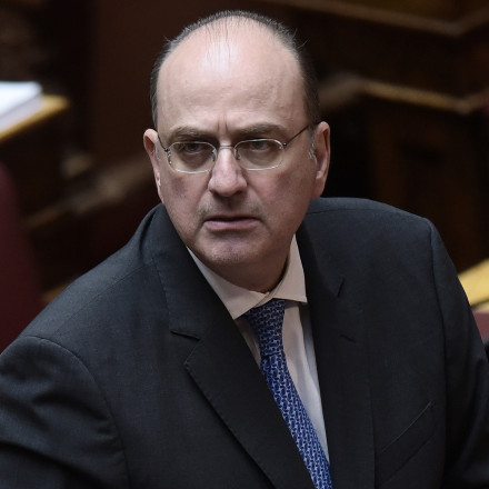 ΠΑΣΟΚ για Μακάριο Λαζαρίδη: Δεύτερη πρόσληψη το 2013 πάλι χωρίς πτυχίο