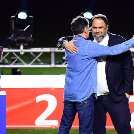 Έτσι ήρθε ο Μεντιλίμπαρ στον Ολυμπιακό - Οι συζυτήσεις με τον Μαρινάκη στο «ερυθρόλευκο» ντοκιμαντέρ