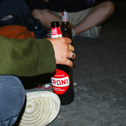 Κόκκινος συναγερμός για τους 16χρονους: «Πρωταθλητές» σε κάνναβη, τζόγο και άτμισμα