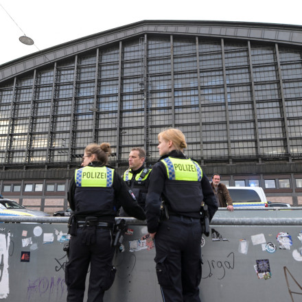 Αιματηρό περιστατικό στο Αμβούργο: 12 τραυματίες, οι τρεις κρίσιμα από επίθεση με μαχαίρι