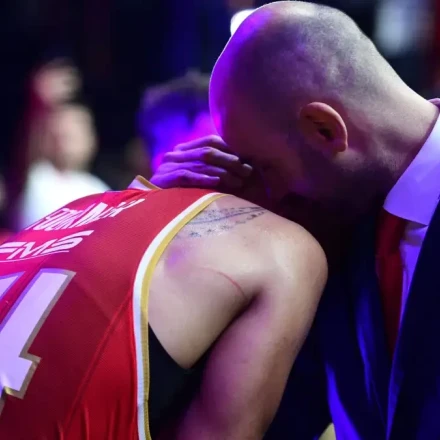 Συγκλονιστικός Σπανούλης - Τι ψιθύρισε στο αυτί του δακρυσμένου Φουρνιέ