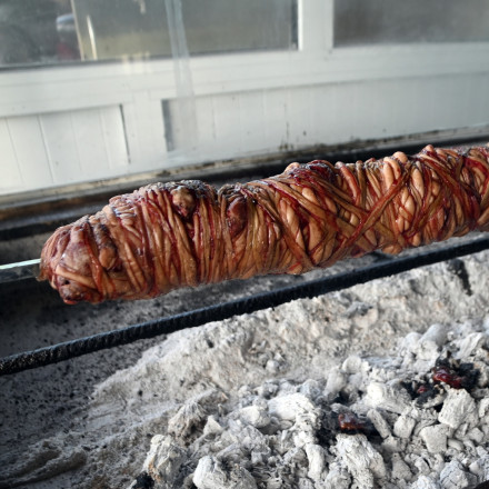 Taste Atlas: Αυτά είναι τα top πιάτα με εντόσθια στον κόσμο - Beef ανάμεσα σε κοκορέτσι και kokorec