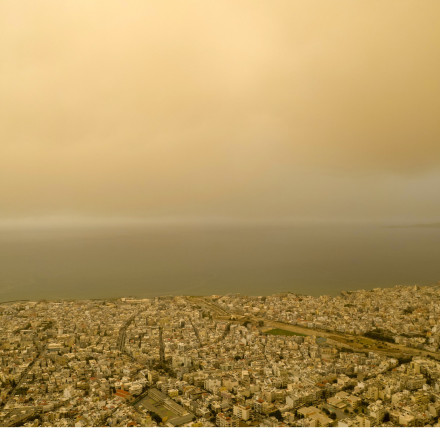 Απόκοσμο σκηνικό στην Κρήτη: Χανιά και Ηράκλειο «πνίγηκαν» στην σκόνη