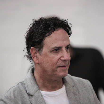 Κωνσταντίνου και Ελένης: 25 χρόνια μετά ο Χάρης Ρώμας επιστρέφει στο σπίτι όπου άρχισαν όλα...