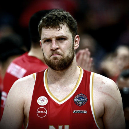 Τι συμβαίνει με τον λογαριασμό Instagram του Βεζένκοφ