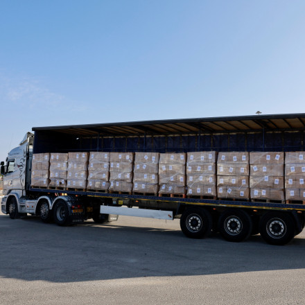 Γάζα: Για πρώτη φορά από τον Μάρτιο ξεκίνησε η διανομή ανθρωπιστικής βοήθειας