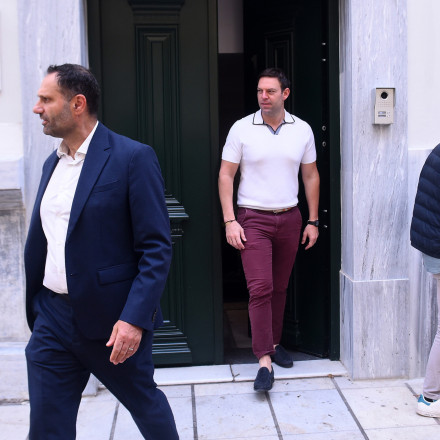 Βόλτα Κασσελάκη στην Πρεσβεία της Αιγύπτου για τη Μονή του Σινά