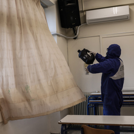 Συναγερμός στον Κορυδαλλό: Ανιχνεύτηκε μαθητής με νορβηγική ψώρα- Τα «ύπουλα» συμπτώματα