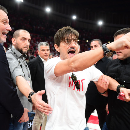 Νέα απάντηση της ΚΑΕ Ολυμπιακός: «Αναρωτιόμαστε τα έχει δει αυτά η Πολιτεία και οι αρμόδιες Αρχές;»