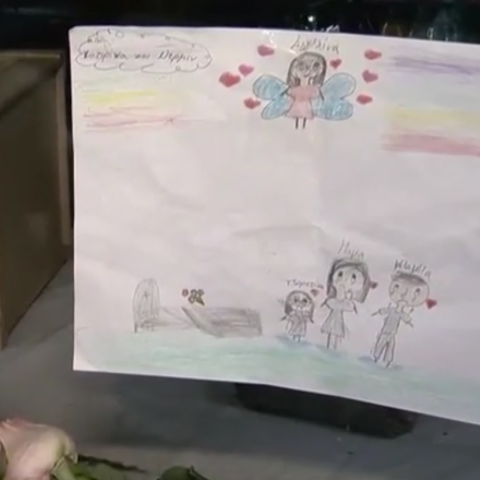 Σπαραγμός στην κηδεία της Αγγελίνας, με λευκά μπαλόνια το «αντίο» - «Έχει παγώσει ο χρόνος»