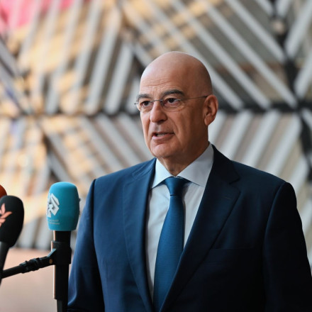 Το μήνυμα Δένδια για την επέτειο του Πολυτεχνείου: «Τιμάμε όσους αγωνίστηκαν για τη Δημοκρατία»