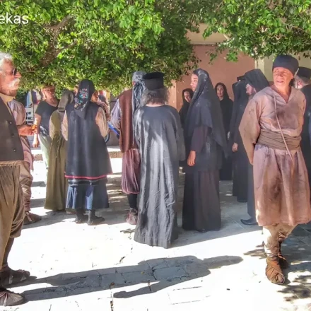 Ο Καποδίστριας επιστρέφει στα σοκάκια του Ναυπλίου – Εικόνες από τα γυρίσματα