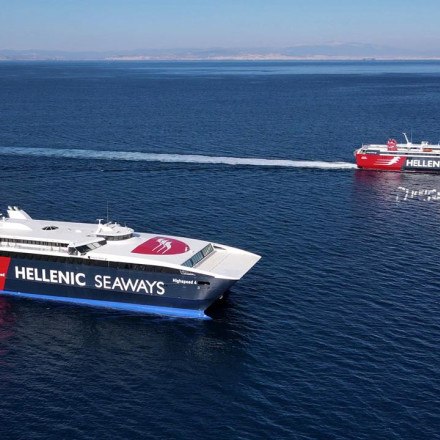 Ενίσχυση της παρουσίας του Ομίλου Attica με ταχύπλοα στις Κυκλάδες
