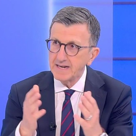 Πορτοσάλτε: Να αρνηθώ τη σημαία ενός λαού; Είναι δυνατόν; Δολοφονία χαρακτήρα η ανακοίνωση της ΕΣΗΕΑ