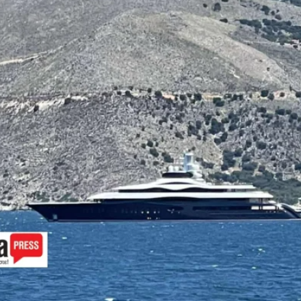 Στην Κεφαλονιά το μεγαθήριο του Ζούκερμπεργκ - Δείτε φωτογραφίες με την θαλαμηγό των 300 εκατ. δολαρίων Στην Κεφαλονιά το μεγαθήριο του Ζούκερμπεργκ - Δείτε φωτογραφίες με την θαλαμηγό των 300 εκατ. δολαρίων