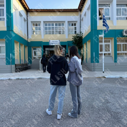 Πρεμιέρα για τις Πανελλήνιες 2025: Υποψήφιοι μιλούν στο Flash.gr πριν ριχτούν στη μεγάλη «μάχη»