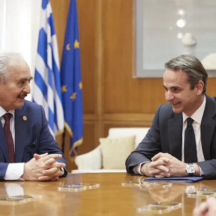 Στροφή Χαφτάρ για παράνομο τουρκολιβυκό μνημόνιο: «Κλείνει το μάτι» στην Άγκυρα με πιθανή αναγνώριση