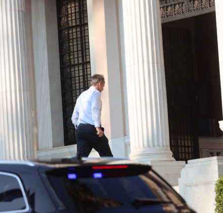 Ολοκληρώθηκε το ΚΥΣΕΑ για Μέση Ανατολή - Σε επιφυλακή η Αθήνα υπό τον «κίνδυνο σοβαρής ανάφλεξης» Ολοκληρώθηκε το ΚΥΣΕΑ για Μέση Ανατολή - Σε επιφυλακή η Αθήνα υπό τον «κίνδυνο σοβαρής ανάφλεξης»