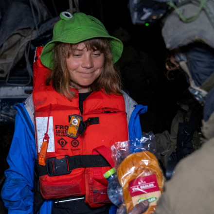 Madleen: Θέμα ωρών η απέλαση των ακτιβιστών - «Όσοι αρνηθούν, θα συλληφθούν», λέει το ισραηλινό ΥΠΕΞ