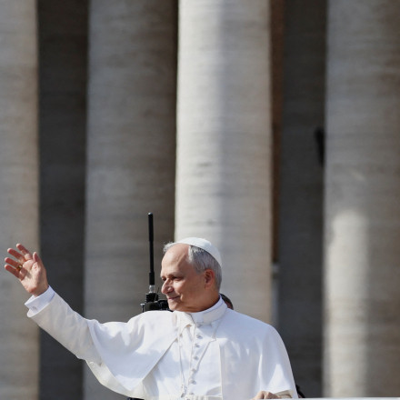 Αεροπορική τραγωδία στην Ινδία: Βαθιά θλιμμένος ο πάπας Λέων - Προσεύχεται για τους διασώστες