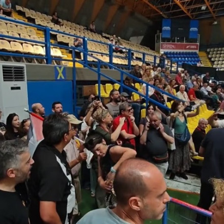 Βίντεο: «Ντου» εργαζόμενων σε Αυγή και Κόκκινο στο Συνέδριο ΣΥΡΙΖΑ - «Φέρτε τώρα τα δεδουλευμένα»