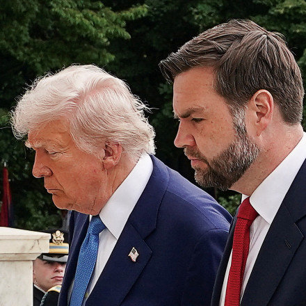 Αντίσταση από 10 ηθοποιούς στις ΗΠΑ - Αρνούνται να παίξουν σε παράσταση που θα δουν Τραμπ και Βανς