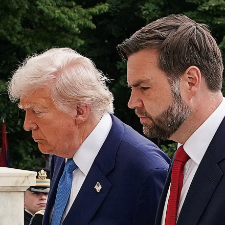 Αντίσταση από 10 ηθοποιούς στις ΗΠΑ - Αρνούνται να παίξουν σε παράσταση που θα δουν Τραμπ και Βανς