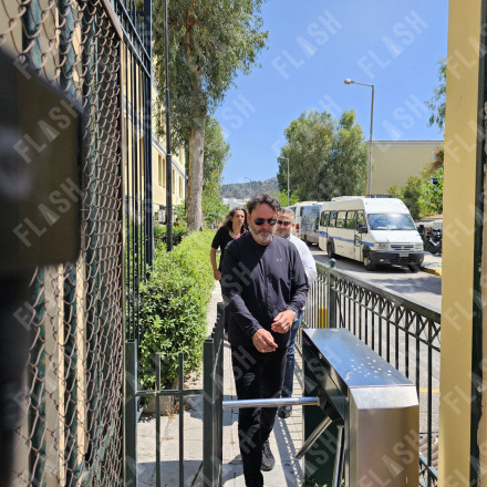 Στάθης Αγγελόπουλος: Αναβλήθηκε η δίκη του - Ελεύθερος με περιοριστικούς όρους