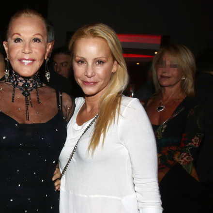 Ζωή Λάσκαρη: Τα κοσμήματά της κατασχέθηκαν και «πάγωσε» ξανά η δημοπρασία