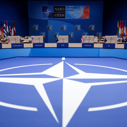 ΝΑΤΟ: Γιατί συναντά εκπροσώπους κινηματογράφου και τηλεόρασης από Ευρώπη και ΗΠΑ