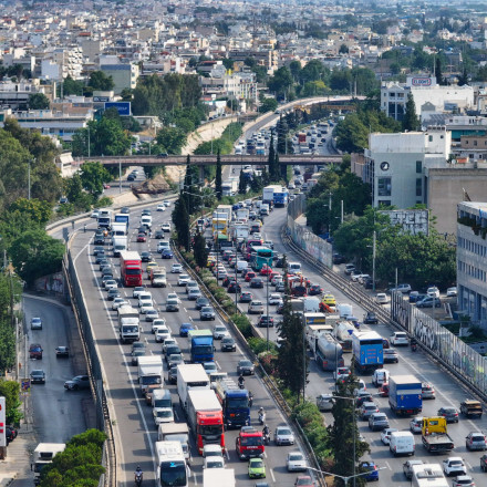 Κίνηση: Κυκλοφοριακό χάος στον Κηφισό - Μεγάλες καθυστερήσεις και στην Αττική Οδό