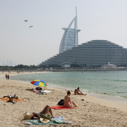 Δουλεύουν λιγότερο, ζουν περισσότερο: Αυτή η πόλη στρέφεται στην τετραήμερη εργασία το καλοκαίρι