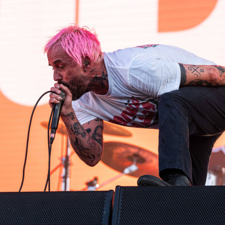 Για τους IDLES το πανκ δεν είναι αυτοσκοπός και στις συναυλίες τους περνάς καλά