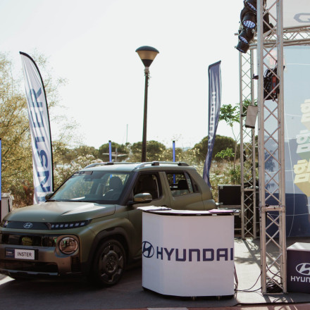 To νέο Hyundai Inster στη σκηνή των Mad Video Music Awards 2025