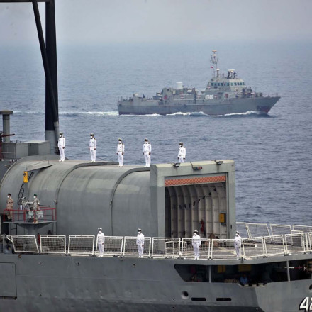 Ιράν: «Σε ισχύ νέος αποκλεισμός του Ορμούζ» - «Δεν μπορούν να μας εκβιάσουν» απαντά ο Τραμπ