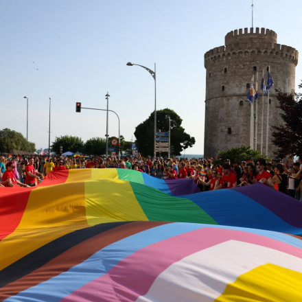 Επτά προσαγωγές νεαρών στο Pride της Θεσσαλονίκης για λεκτικές επιθέσεις σε συμμετέχοντες