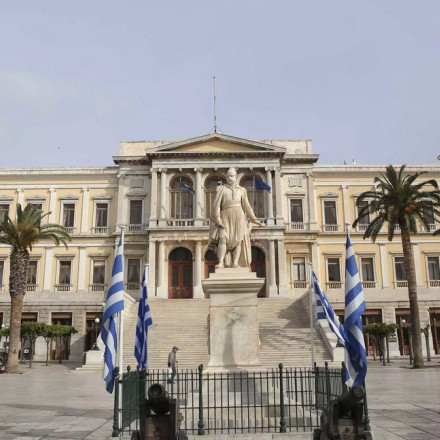 Η Σύρος ανάμεσα στους έξι σημαντικότερους διεθνείς πολιτιστικούς προορισμούς της Ευρώπης για το '25