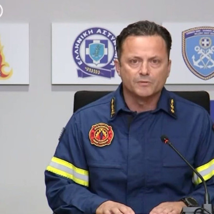 Πυροσβεστική: Ακραίες οι συνθήκες - Δυναμικά τα μέτωπα της πυρκαγιάς [vid]
