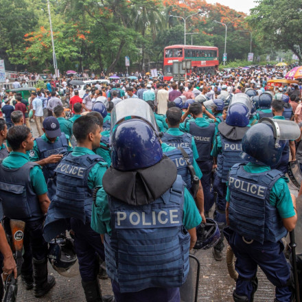 Μπαγκλαντές: Συγκρούσεις Αστυνομίας με διαδηλωτές - Δεκάδες τραυματίες