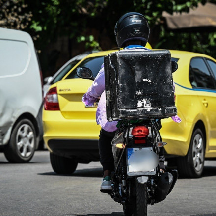 Delivery: Υπεγράφη η ΚΥΑ για την προστασία των εργαζομένων στη διανομή