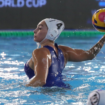 Ελλάδα – Ιταλία 16-12: Η εθνική πόλο γυναικών προκρίθηκε στα προημιτελικά του Παγκοσμίου