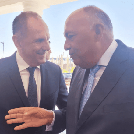 Γεραπετρίτης: Ενισχύουμε την στρατηγική σχέση Ελλάδας - Αιγύπτου