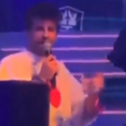 Πικέ: Έξω φρενών με το κοινό που φώναζε το όνομα της Σακίρα ενώ μιλούσε - Πώς αντέδρασε [vids]